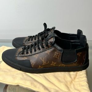 LOUIS VUITTON SNEAKERS